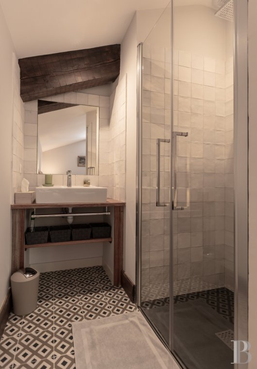 En Ardèche, à Saint-Alban-Auriolles, une ancienne ferme du 17e siècle à l’ombre d’un château - photo  n°16